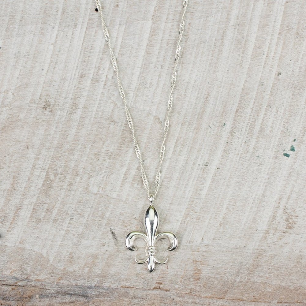 Silver Plated Fleur De Lis Pendant Necklace 10"
